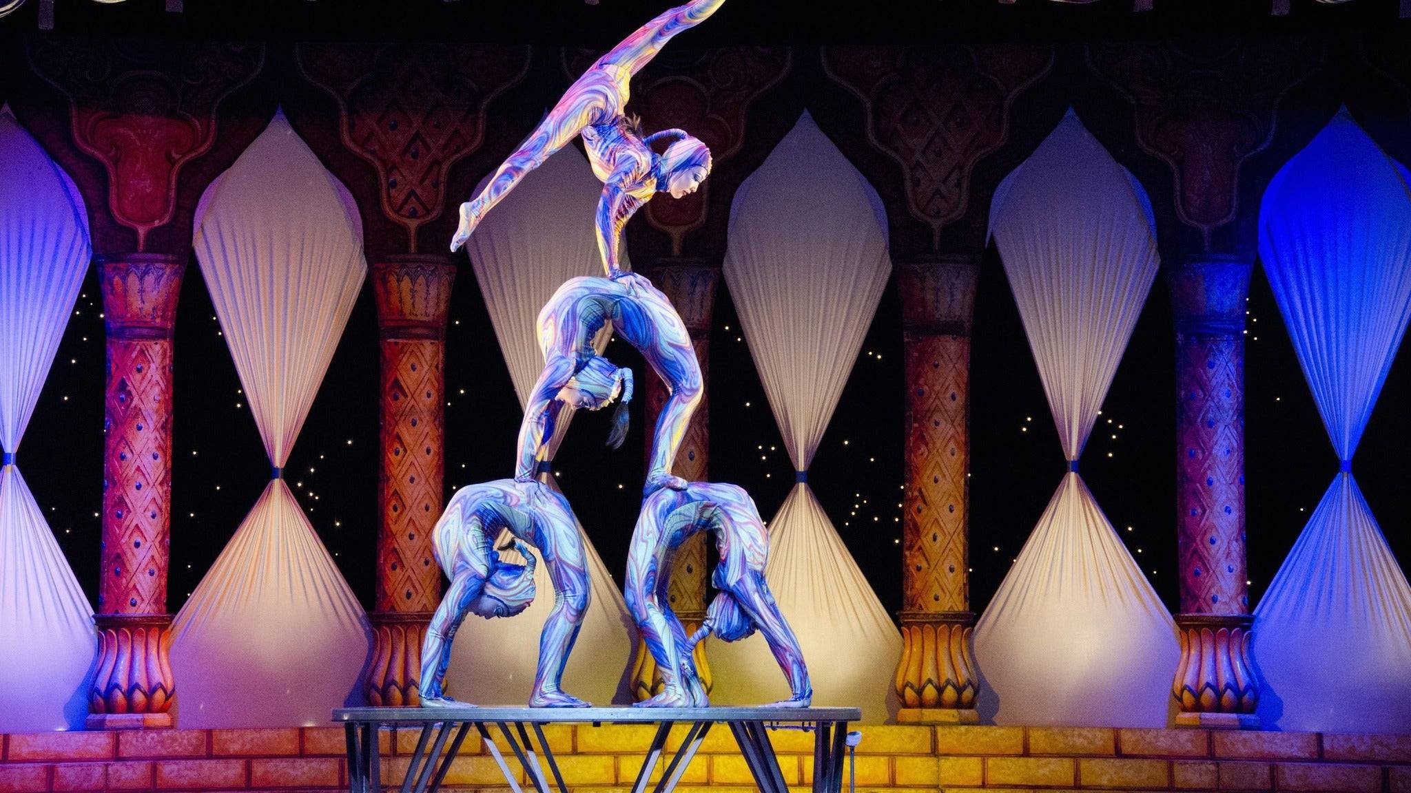 Le Roi au Cirque Méd'Rano